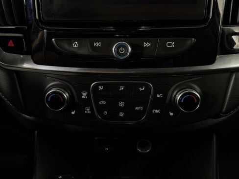 Used 2019 Chevrolet Traverse LT AWD/4WD image 22