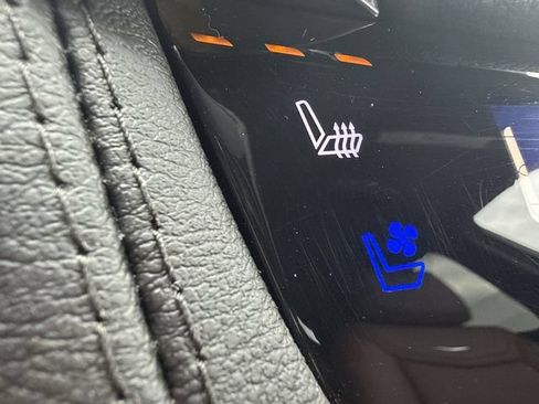 Certified 2024 Cadillac XT5 Sportv w/ Technology Package AWD/4WD image 43