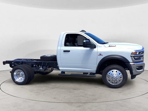 New 2026 RAM 5500 Tradesman w/ Chrome Appearance Group AWD/4WD image 7
