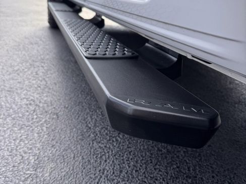 Used 2020 RAM 1500 Big Horn image 10