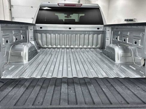 Used 2021 Chevrolet Silverado 1500 Custom w/ Safety Confidence Package AWD/4WD image 28