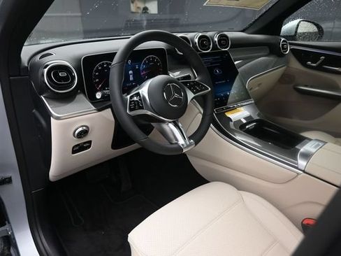 Used 2026 Mercedes-Benz GLC 300 image 16