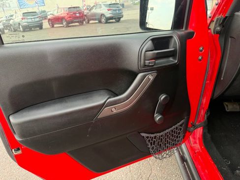 Used 2017 Jeep Wrangler Unlimited Sport AWD/4WD image 19