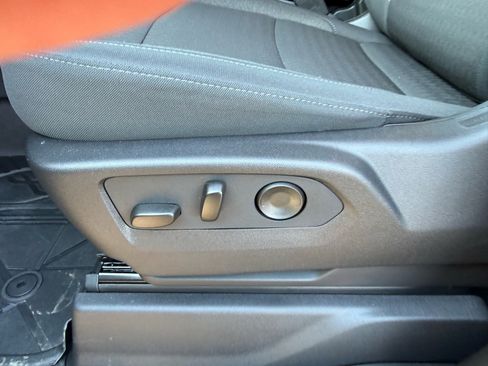 Used 2026 Chevrolet Silverado 2500 Custom w/ Custom Convenience Package image 15