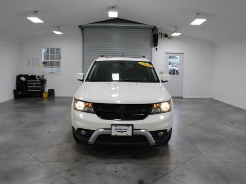 Used 2020 Dodge Journey Crossroad image 3
