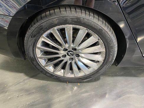 Used 2014 Hyundai Equus Signature image 9