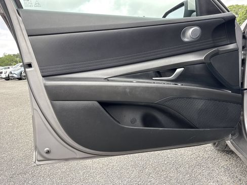 Used 2023 Hyundai Elantra SEL FWD image 12
