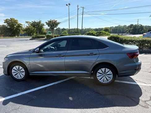 Used 2019 Volkswagen Jetta S w/ Driver Assistance Package FWD image 8