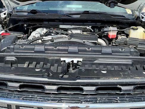 Used 2022 Chevrolet Silverado 2500 LT w/ Convenience Package AWD/4WD image 9