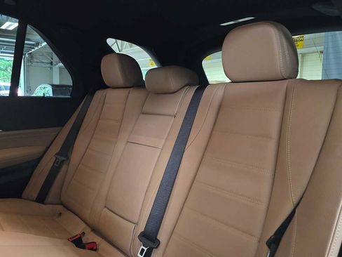 Certified 2025 Mercedes-Benz GLE 450e 4MATIC image 17