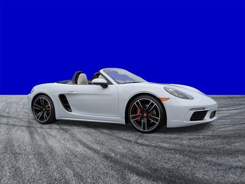Used 2024 Porsche 718 Boxster S RWD image 2