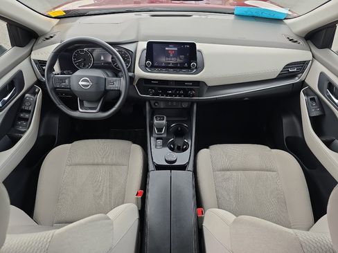 Used 2025 Nissan Rogue SV AWD/4WD image 21