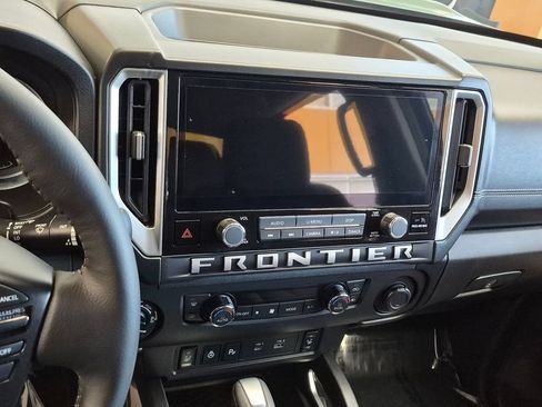 Used 2025 Nissan Frontier SV w/ SV Convenience Package AWD/4WD image 20