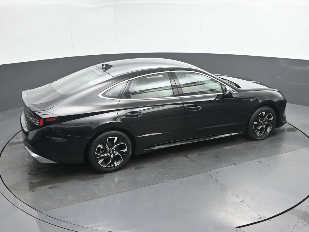 Used 2025 Hyundai Sonata SEL FWD image 32