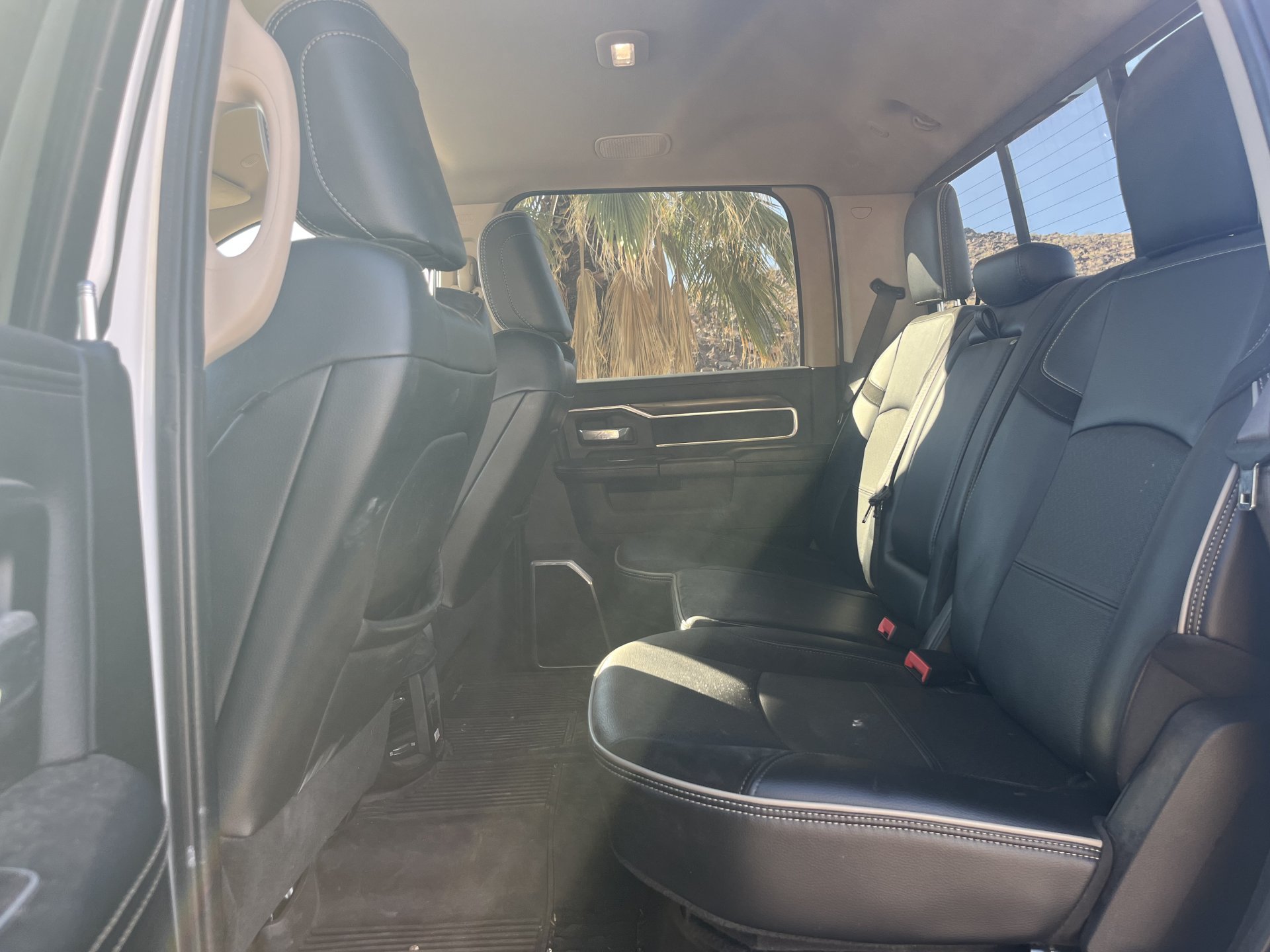 Used 2022 RAM 2500 Laramie AWD/4WD image 3