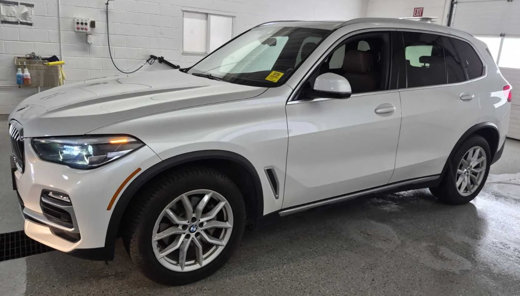 Used 2019 BMW X5 xDrive40i w/ Convenience Package AWD/4WD image 1