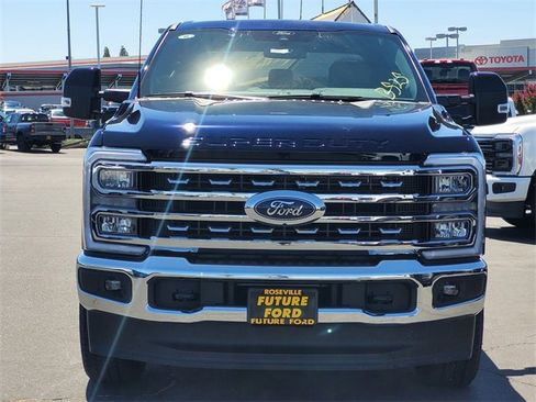 New 2025 Ford F250 Lariat w/ FX4 Off-Road Package image 2