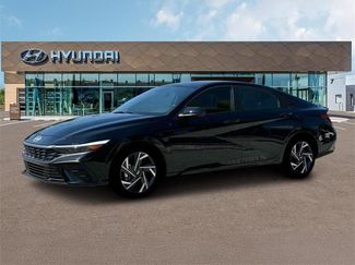 Used 2025 Hyundai Elantra Sport FWD video 2
