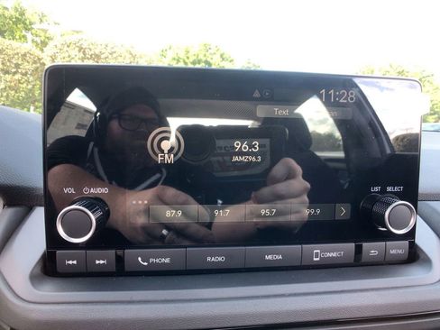 New 2025 Honda Accord SE image 17