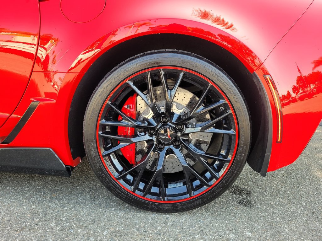 Used 2018 Chevrolet Corvette Grand Sport RWD image 36