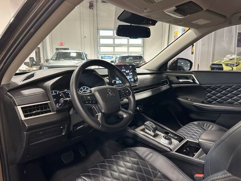 Used 2022 Mitsubishi Outlander SEL image 15