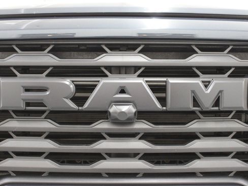 Used 2025 RAM 2500 Big Horn AWD/4WD image 28