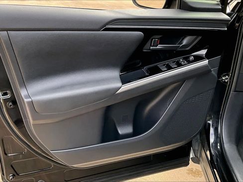 Used 2023 Toyota bZ4X XLE image 46