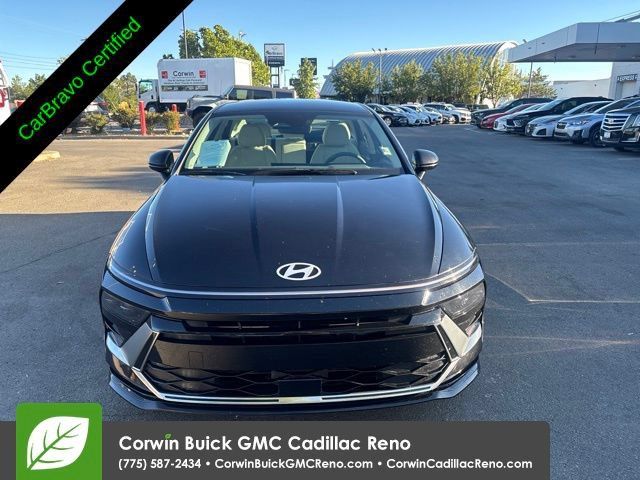 Used 2025 Hyundai Sonata SEL FWD image 2