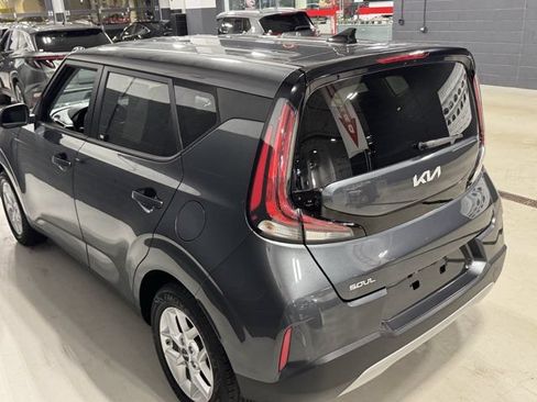 Used 2024 Kia Soul LX w/ Option Group 015 FWD image 19