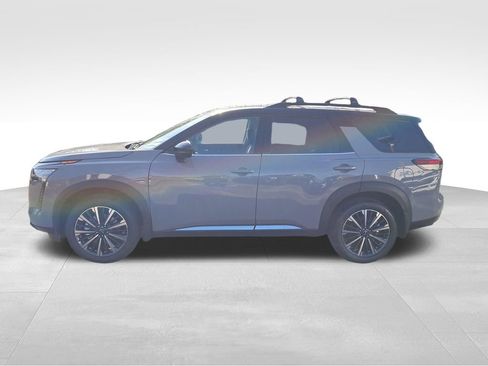 New 2026 Nissan Pathfinder Platinum AWD/4WD image 2