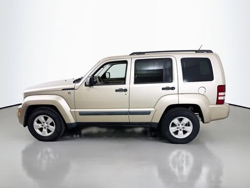 Used 2010 Jeep Liberty Sport w/ Popular Equipment Group image 2
