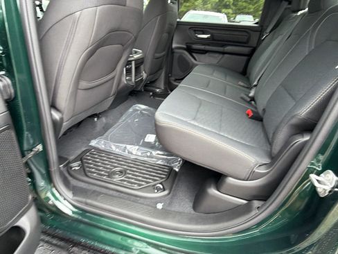 Used 2026 RAM 1500 Express AWD/4WD image 19