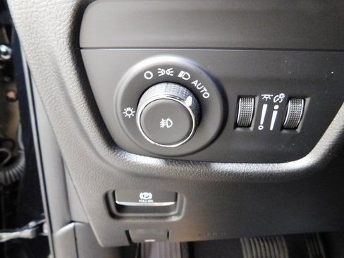 New 2025 Jeep Grand Cherokee Limited w/ Black Appearance Package image 20