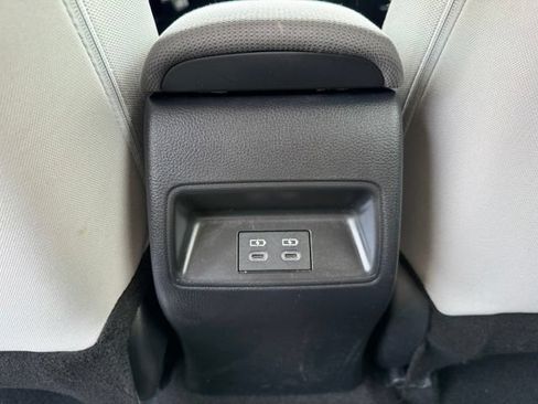 Used 2026 Toyota Corolla LE FWD image 23