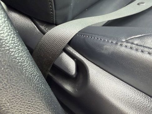 Used 2018 Toyota Prius Prime Advanced FWD image 30