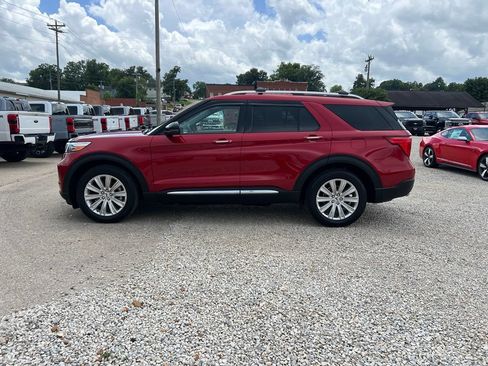 Used 2023 Ford Explorer Limited w/ Equipment Group 301A AWD/4WD image 5