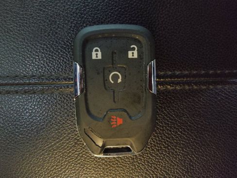Used 2021 GMC Terrain SLE w/ Driver Convenience Package FWD image 32