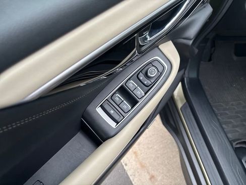 Used 2023 Subaru Outback Limited image 11