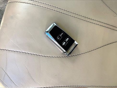 Used 2012 Aston Martin Virage Volante image 11