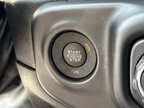 Used 2023 Jeep Wrangler Unlimited Sport AWD/4WD image 19