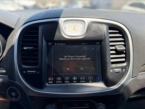 Used 2019 Chrysler 300 Limited RWD image 53