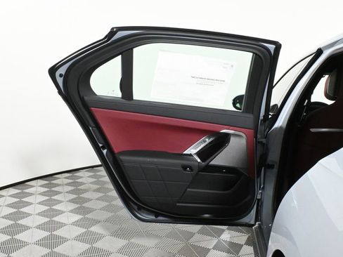 New 2025 BMW 740i xDrive image 31