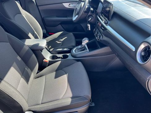 Used 2024 Kia Forte LXS FWD image 7