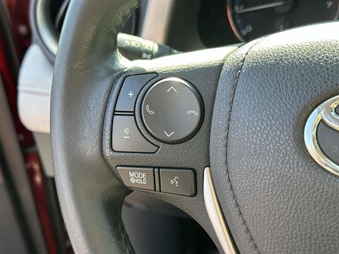 Used 2017 Toyota RAV4 Limited image 23