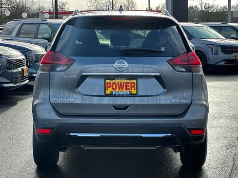 Used 2019 Nissan Rogue SV image 5