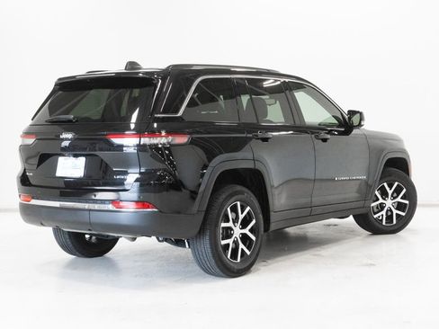 Used 2023 Jeep Grand Cherokee Limited AWD/4WD image 28