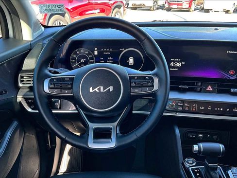 Certified 2024 Kia Sportage SX AWD/4WD image 8