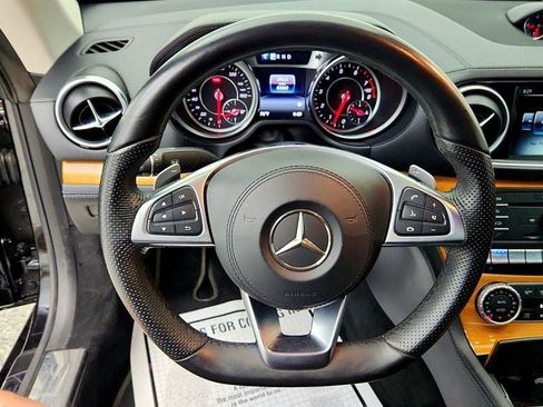 Used 2017 Mercedes-Benz SL 550 image 14