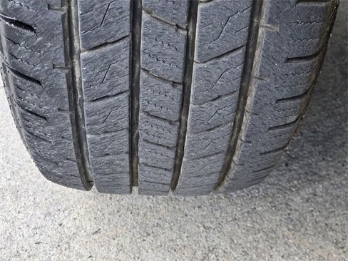 Used 2024 Ford Transit 350 XLT image 11