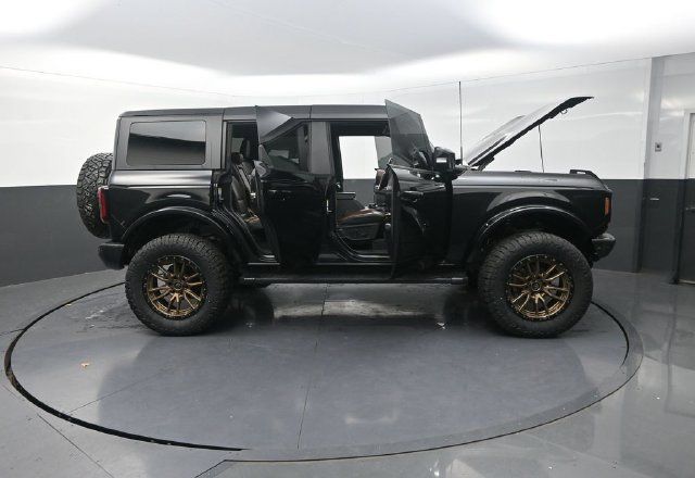 Used 2022 Ford Bronco Outer Banks AWD/4WD image 46